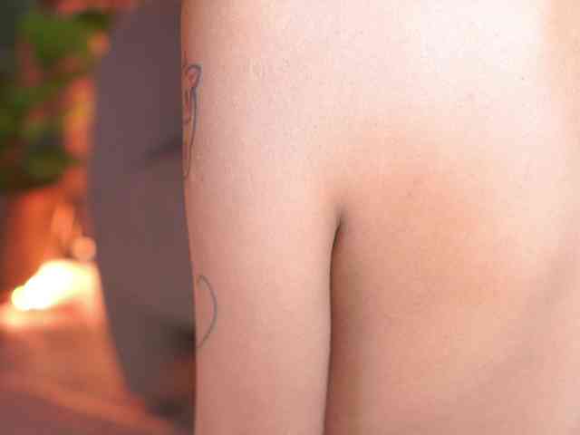 Melytaylor webcam
