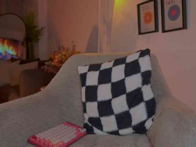 Melytaylor webcam