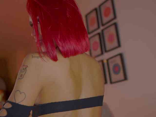 Model: MelyTaylor