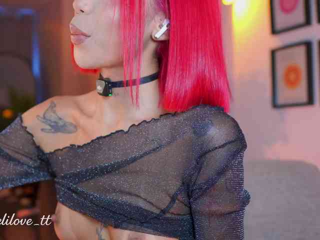 Model: MelyTaylor
