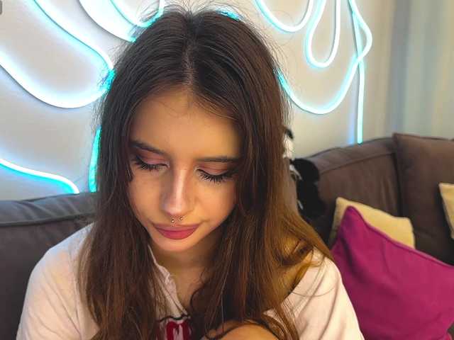 kissnotilt live webcam show