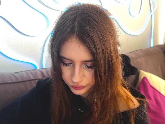 kissnotilt live webcam show