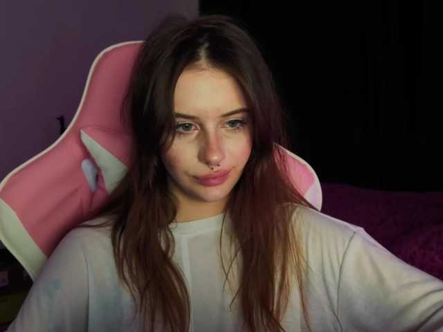kissnotilt, live now on BongaCams