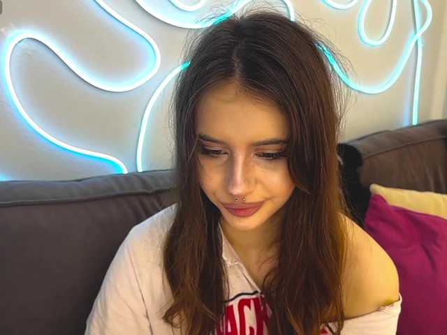 kissnotilt live webcam show