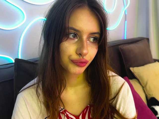 kissnotilt live webcam show