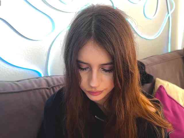 kissnotilt webcam
