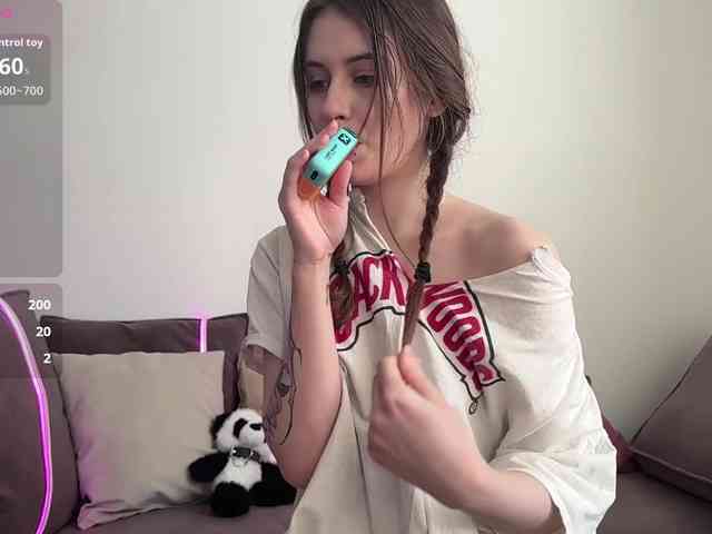 kissnotilt webcam