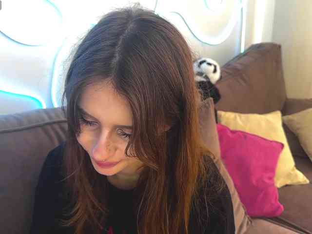 kissnotilt webcam