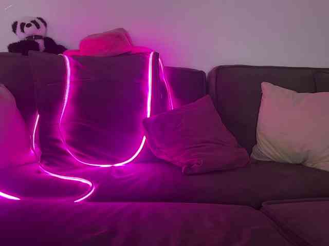 kissnotilt webcam