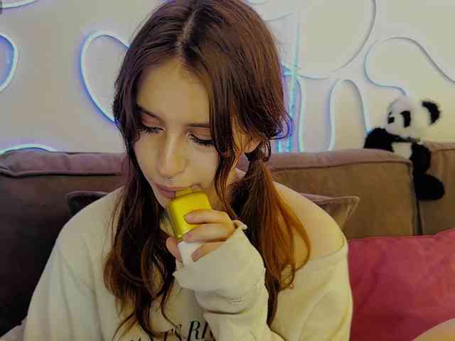 kissnotilt webcam