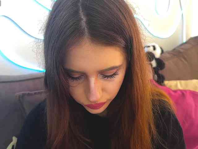 kissnotilt webcam