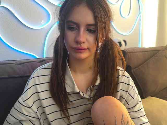 kissnotilt webcam