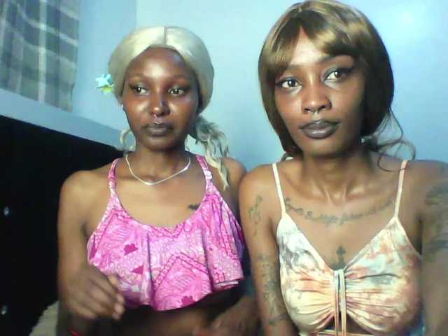 Maleena40's BongaCams show and profile