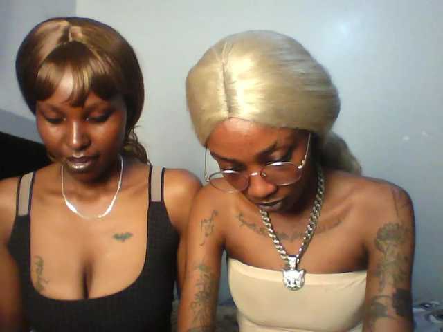 Maleena40's BongaCams show and profile