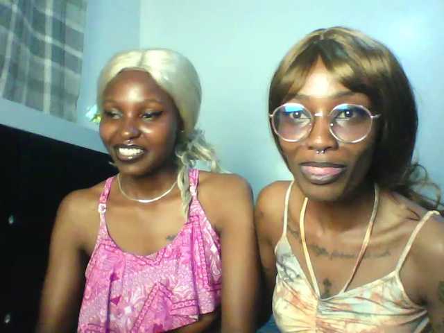 Maleena40's BongaCams show and profile