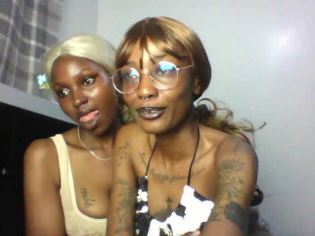 Maleena40's BongaCams show and profile