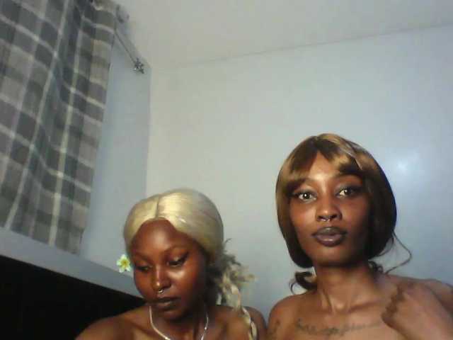 Maleena40's BongaCams show and profile