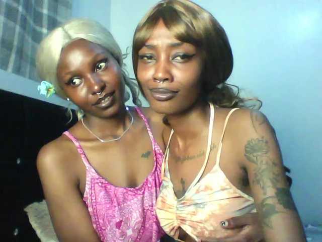 Maleena40's BongaCams show and profile