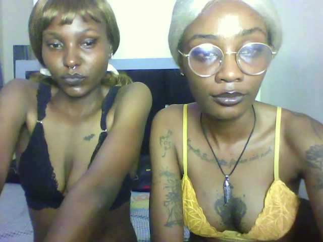 Maleena40 live cam on BongaCams