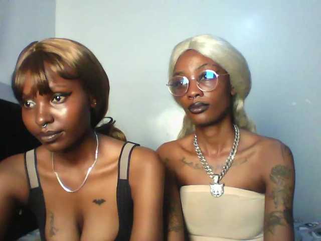 Maleena40's BongaCams show and profile