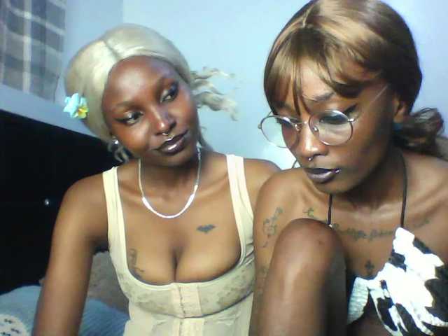 Maleena40's BongaCams show and profile