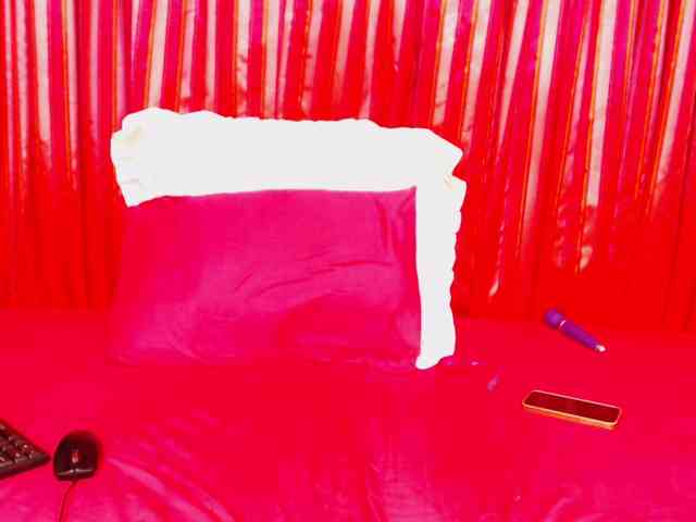 DivineBootyxxx webcam