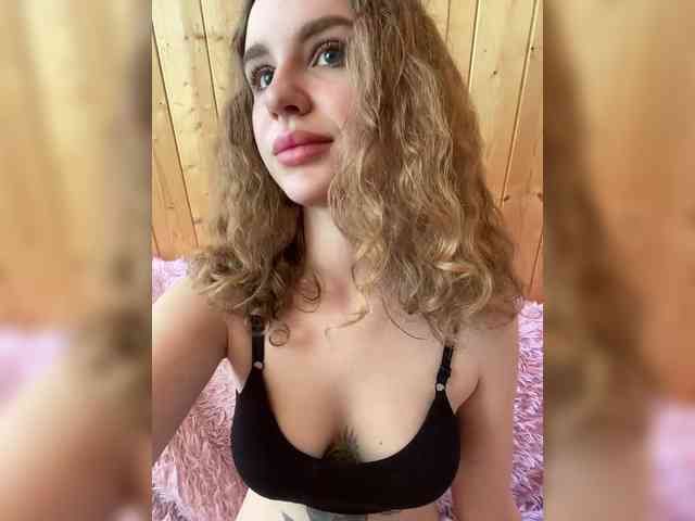 Sweetie_Kitty webcam