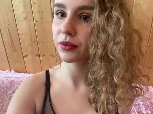 Sweetie_Kitty webcam