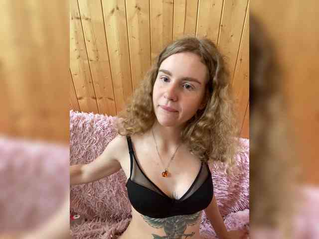Sweetie_Kitty webcam