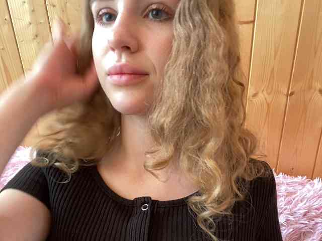 Sweetie_Kitty webcam