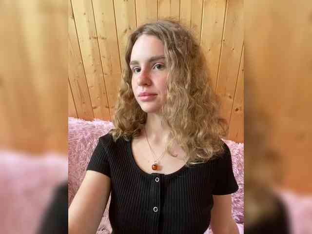 Sweetie_Kitty webcam