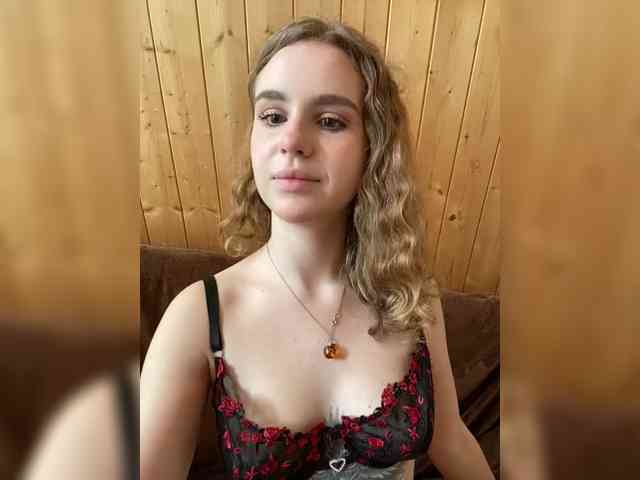 Sweetie_Kitty webcam