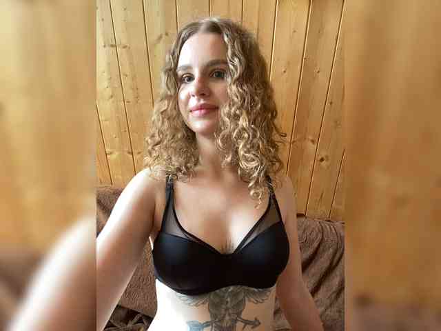 Sweetie_Kitty webcam