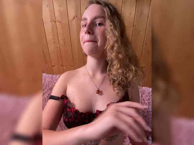 Sweetie_Kitty webcam