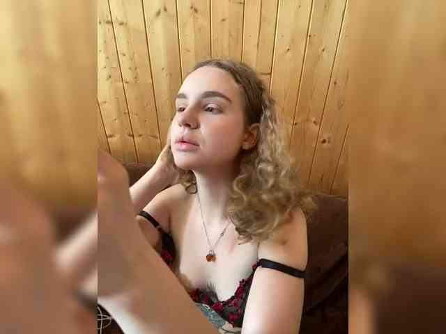 Sweetie_Kitty webcam