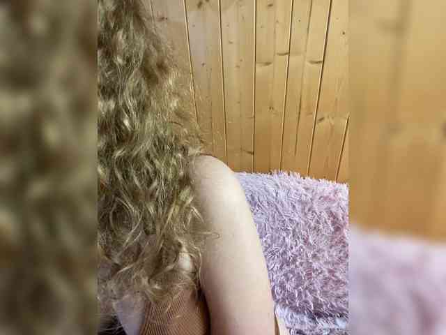 Sweetie_Kitty webcam