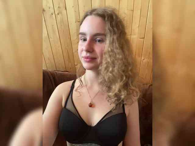 Sweetie_Kitty webcam