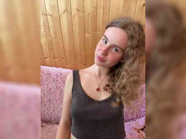 Sweetie_Kitty webcam