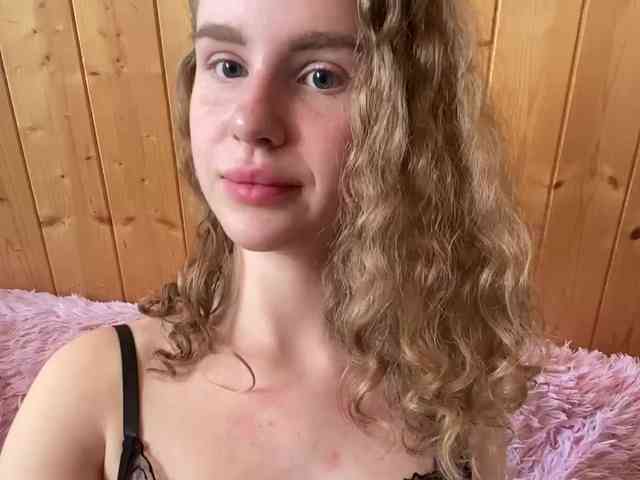 Sweetie_Kitty webcam