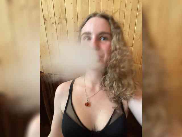 Este modelo está en vivo ahora. Nemesida