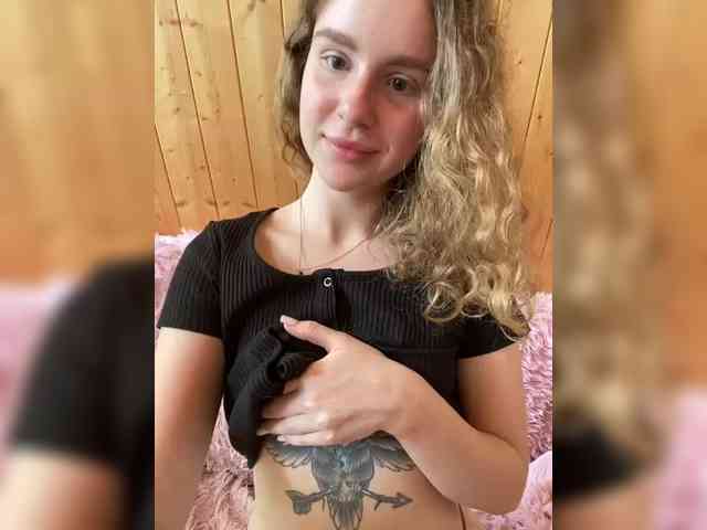Sweetie_Kitty webcam