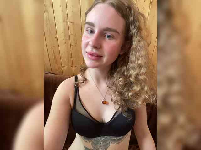 Sweetie_Kitty webcam