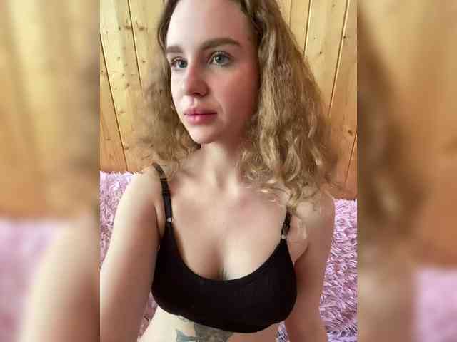 Sweetie_Kitty webcam