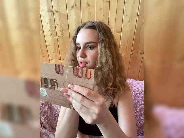 Sweetie_Kitty webcam