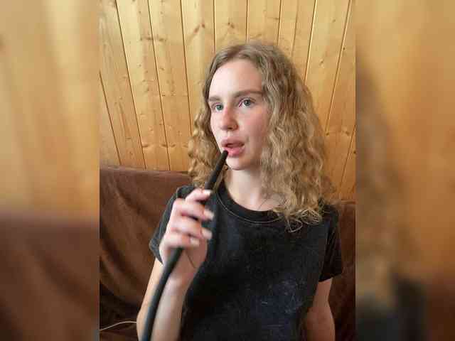 Sweetie_Kitty webcam