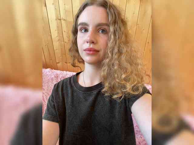 Sweetie_Kitty webcam