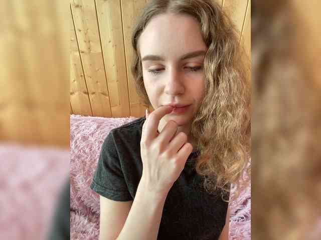 Sweetie_Kitty webcam
