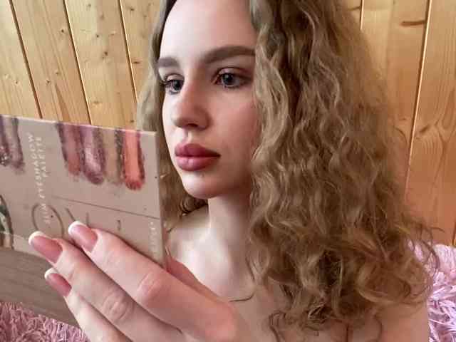 Sweetie_Kitty webcam