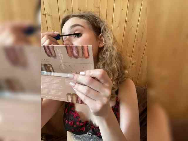 Sweetie_Kitty webcam