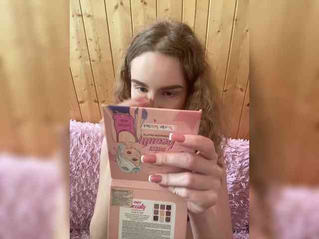 Sweetie_Kitty webcam